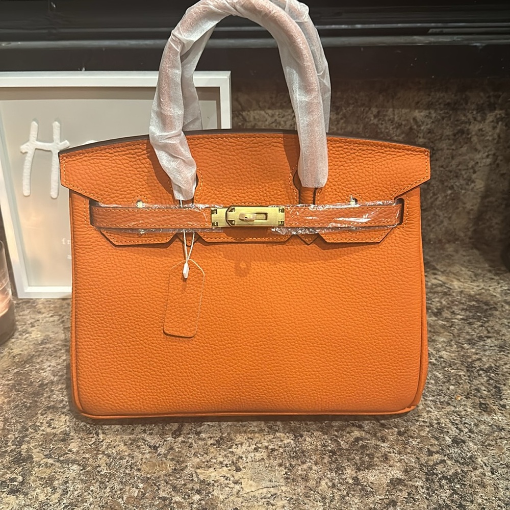 ✨Gwen Top handle luxury bag✨ - Picture 3 of 10